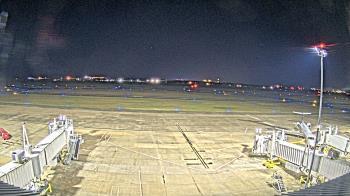 Weather camera view of Lake Charles Rgnl Arpt terminal bldg.