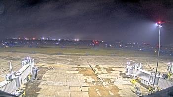 Weather camera view of Lake Charles Rgnl Arpt terminal bldg.