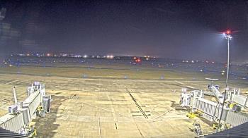 Weather camera view of Lake Charles Rgnl Arpt terminal bldg.