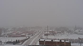Weather camera view of Kankakee County Administration Building.
