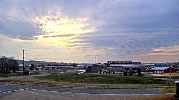 Weather camera view of Pequea Valley IS.