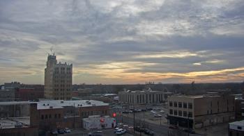 Weather camera view of KSAL Radio - Salina city.