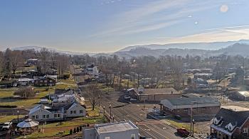 Weather camera view of Russell County Courthouse.