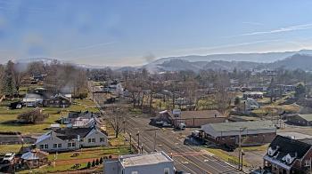 Weather camera view of Russell County Courthouse.