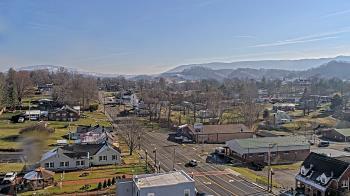 Weather camera view of Russell County Courthouse.