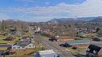 Weather camera view of Russell County Courthouse.