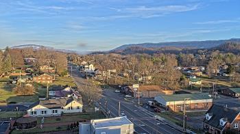 Weather camera view of Russell County Courthouse.
