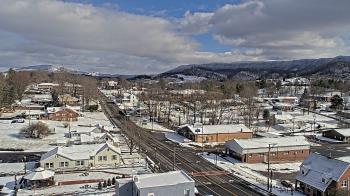 Weather camera view of Russell County Courthouse.