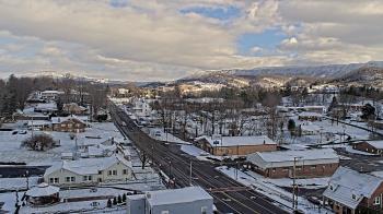 Weather camera view of Russell County Courthouse.