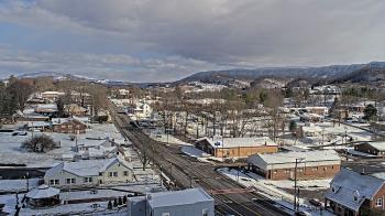 Weather camera view of Russell County Courthouse.