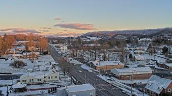 Weather camera view of Russell County Courthouse.