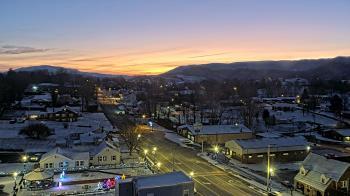 Weather camera view of Russell County Courthouse.