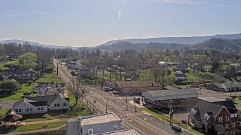 Weather camera view of Russell County Courthouse.