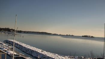 Weather camera view of Beach Point Club.