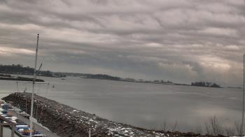 Weather camera view of Beach Point Club.