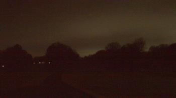 Weather camera view of Windyke Country Club.