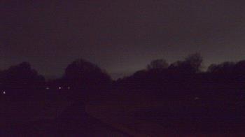 Weather camera view of Windyke Country Club.