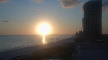 Weather camera view of Island House Hotel.