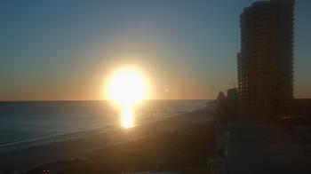 Weather camera view of Island House Hotel.