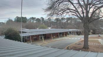Weather camera view of Maybeury ES.