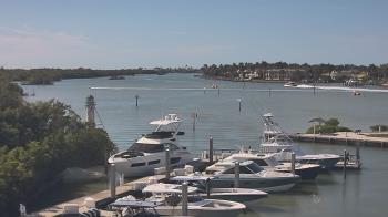 Weather camera view of Hamilton Harbor Yacht Club.