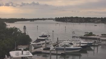 Weather camera view of Hamilton Harbor Yacht Club.