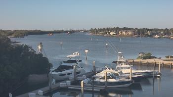 Weather camera view of Hamilton Harbor Yacht Club.