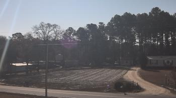 Weather camera view of Overshot NC.