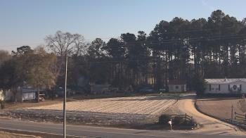 Weather camera view of Overshot NC.