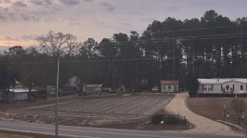 Weather camera view of Overshot NC.