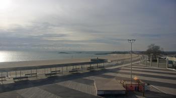 Weather camera view of Ocean Beach Park.