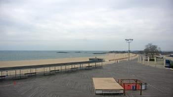 Weather camera view of Ocean Beach Park.