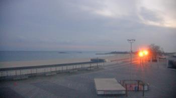 Weather camera view of Ocean Beach Park.