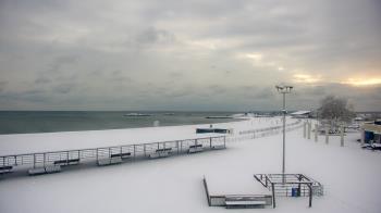 Weather camera view of Ocean Beach Park.
