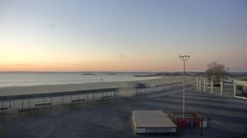 Weather camera view of Ocean Beach Park.