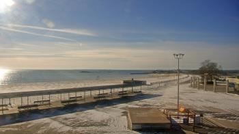 Weather camera view of Ocean Beach Park.