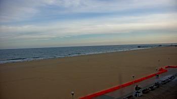 Weather camera view of Plim Plaza Hotel.