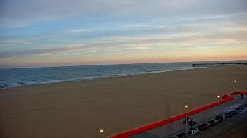 Weather camera view of Plim Plaza Hotel.