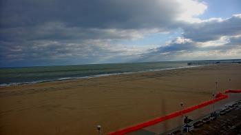 Weather camera view of Plim Plaza Hotel.