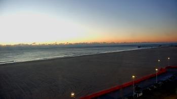 Weather camera view of Plim Plaza Hotel.