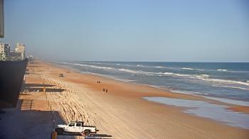 Weather camera view of Cardinal Ormond Lifeguard Station 2.