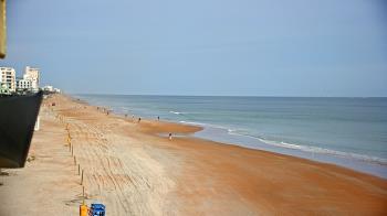 Weather camera view of Cardinal Ormond Lifeguard Station 2.