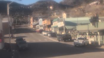 Weather camera view of Overland Hotel.