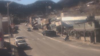 Weather camera view of Overland Hotel.