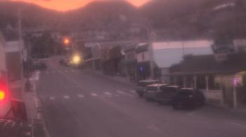 Weather camera view of Overland Hotel.