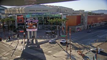 Weather camera view of Palomar Hotel.