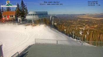 Weather camera view of Sunrise Park Resort 10650 ft elev.