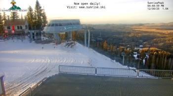 Weather camera view of Sunrise Park Resort 10650 ft elev.