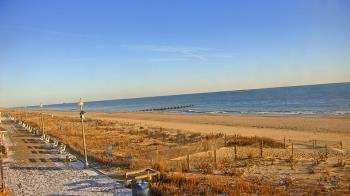 Weather camera view of Boardwalk Plaza Hotel.