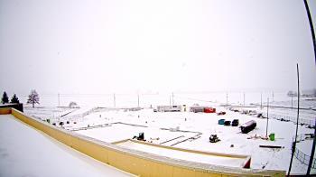 Weather camera view of North Putnam MS.